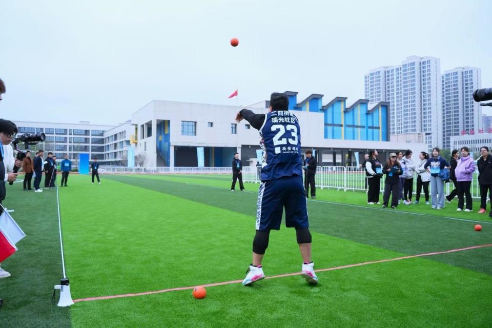 到了实心球, MAA, 实心球 到了实心球, MAA, 实心球